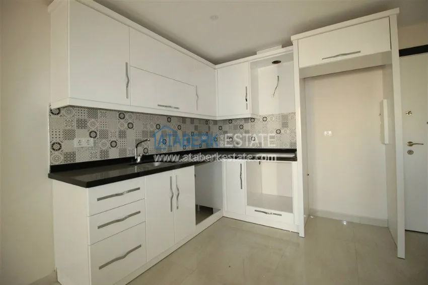 Purchase  Small, cozy apartment in a modern complex in Mahmutlar 10 