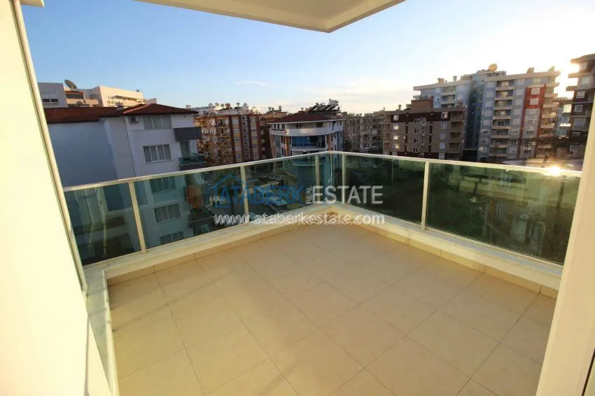 Purchase 2+1 apartment with panoramic sea views in Tosmur 11 