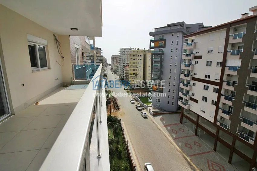 Purchase 2+1 apartment in a complex with the developed infrastructure in Mahmutlar 9 