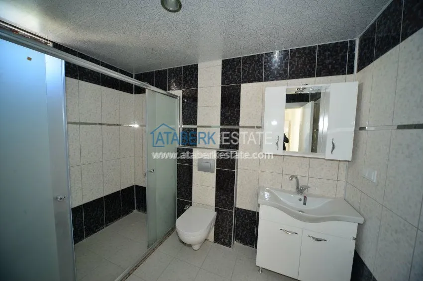 Purchase  Большая четырехкомнатная квартира 150 кв м. 2 