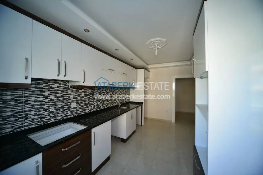 Purchase  Большая четырехкомнатная квартира 150 кв м. 4 