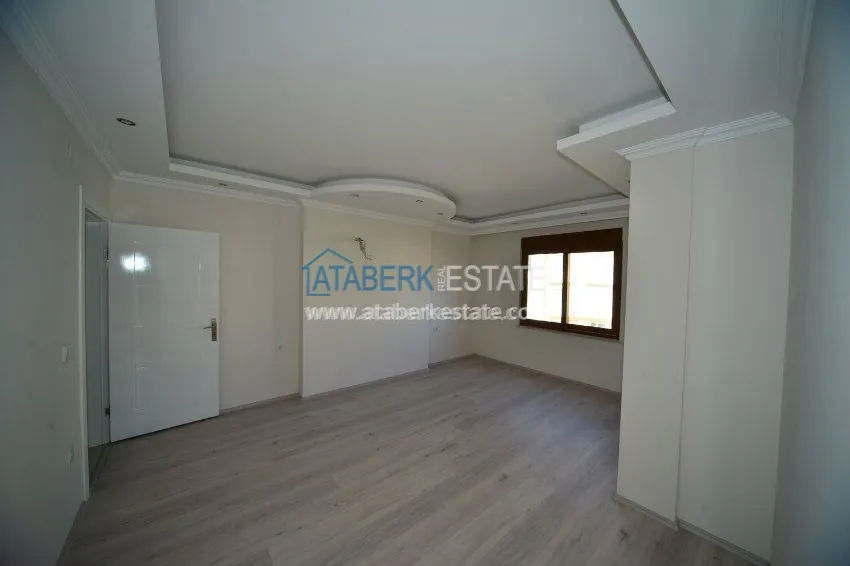 Purchase  Большая четырехкомнатная квартира 150 кв м. 5 