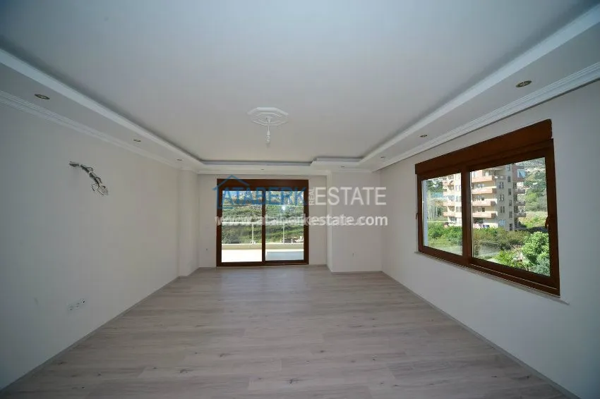 Purchase  Большая четырехкомнатная квартира 150 кв м. 8 