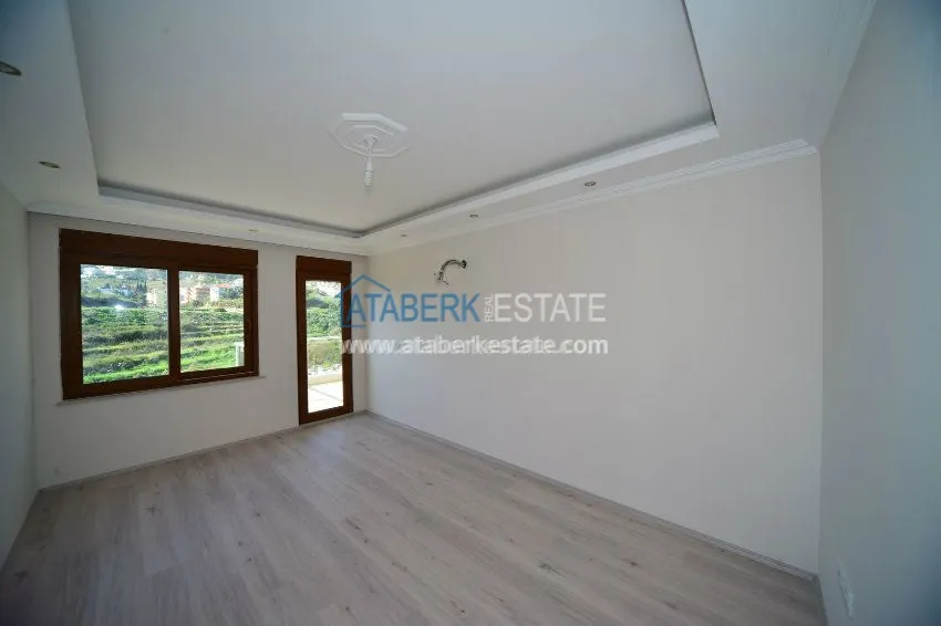 Purchase  Большая четырехкомнатная квартира 150 кв м. 12 