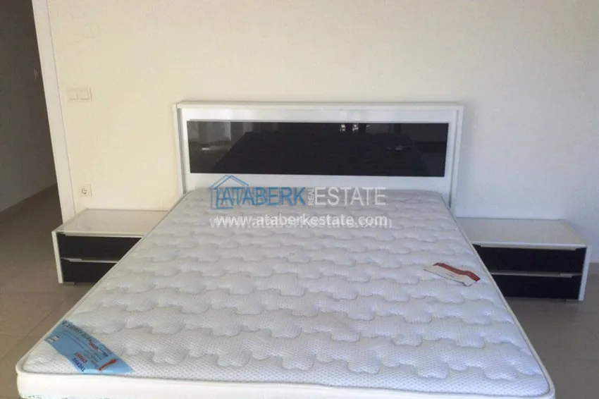 Квартира-дублекс в аренду с 5 спальнями в популярном комплексе Орион Сити 11