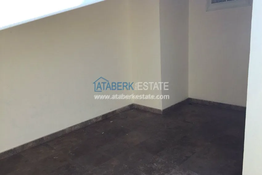 В районе Авсалар 3+1 дуплекс с камином и сауной. 3 