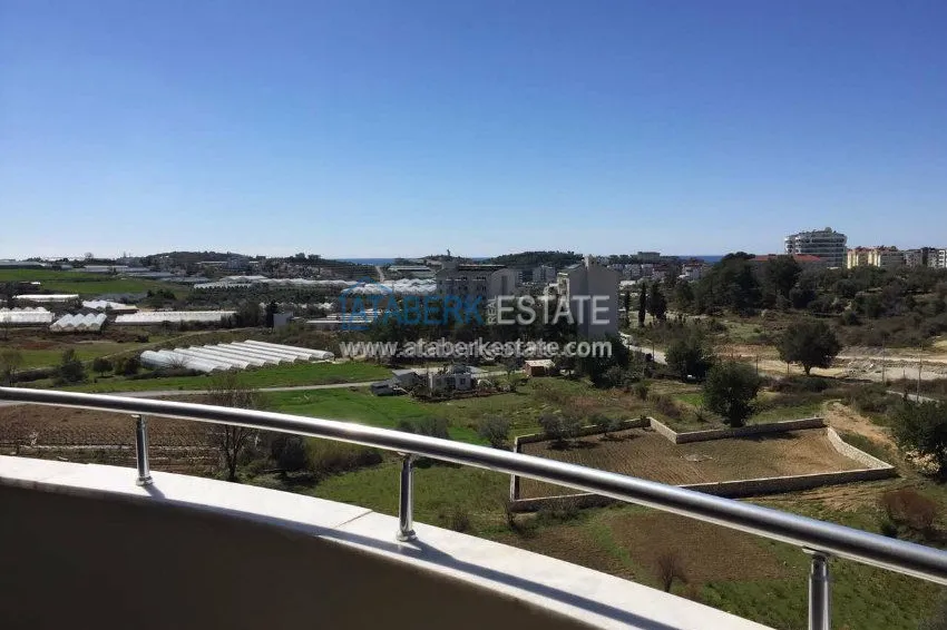 В районе Авсалар 3+1 дуплекс с камином и сауной. 22 