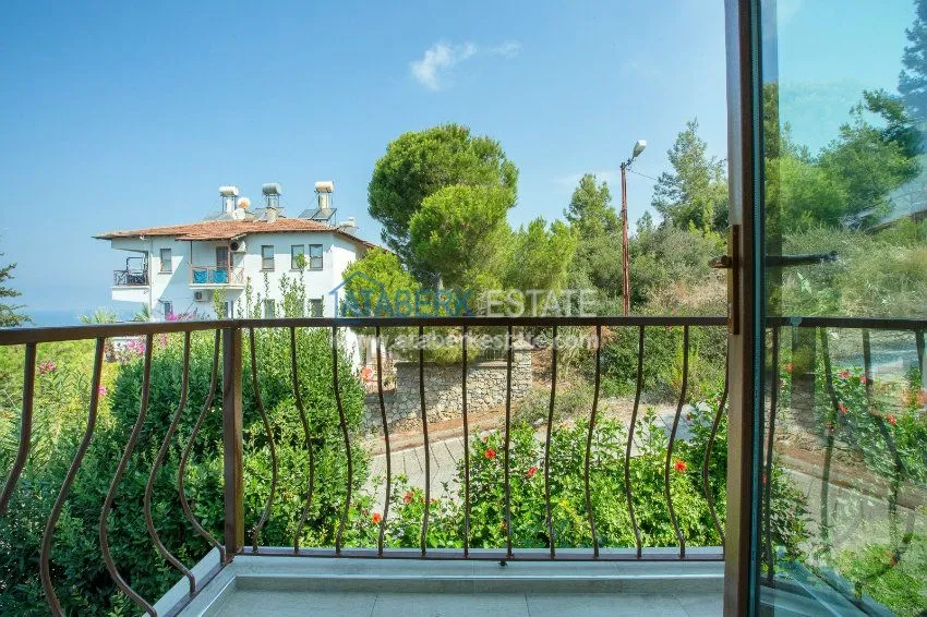 Дуплекс с 4 спальнями в районе Оба. 12 