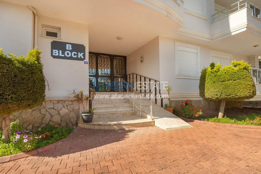 Дуплекс с 4 спальнями в районе Оба. 19 