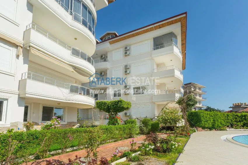 Cleopatra beach 3 bedroom apartment with sea view 6 
