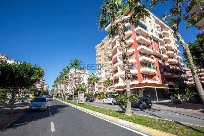 Трехкомнатная квартира с видом на Средиземное море. 2 