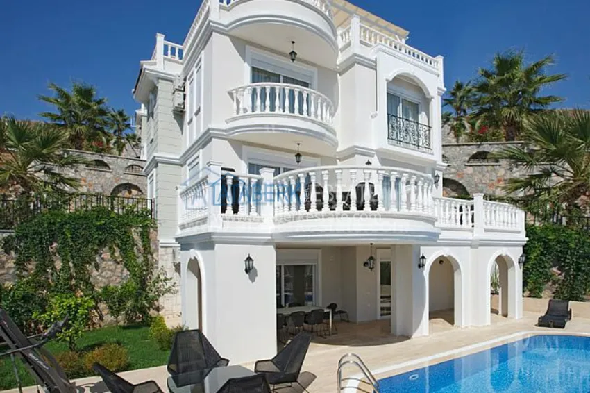 Exclusive villas in the complex by the sea 1 