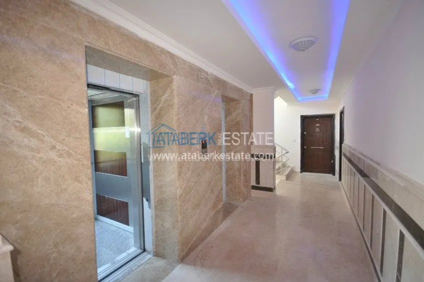 Просторная квартира для большой семьи в жилом комплексе 5 