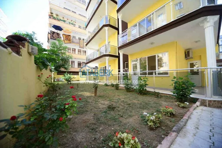 Просторная квартира для большой семьи в жилом комплексе 14 