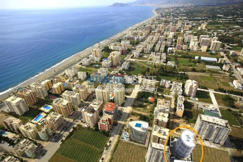 Квартира в комплексе с инфраструктурой отеля 13 