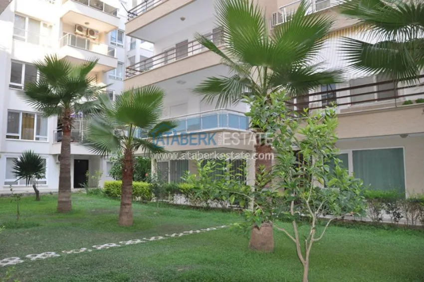 Квартира в комплексе на первой береговой линии в центре Алании 1 