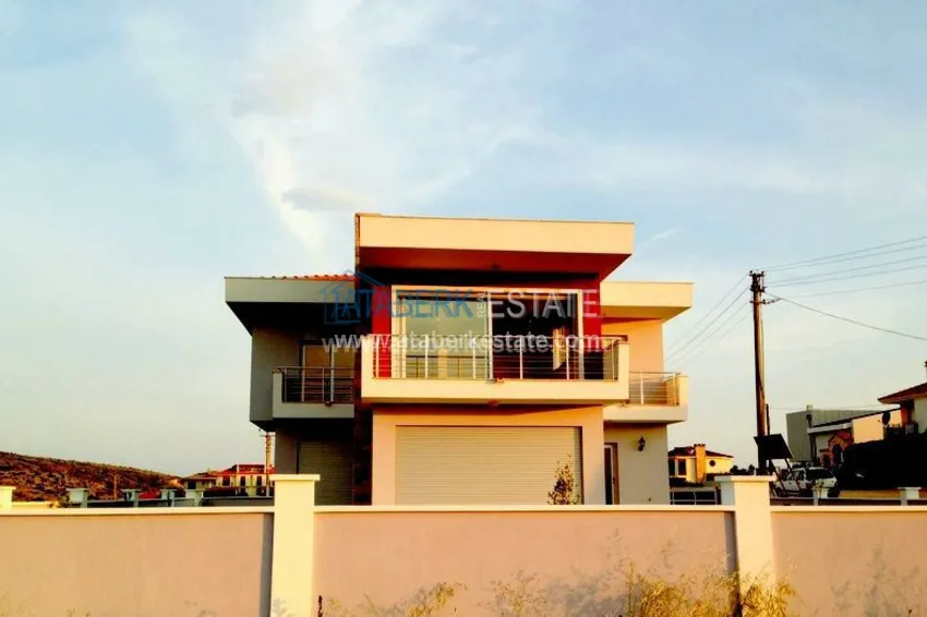 House in Cesme in a prestigious area 4 
