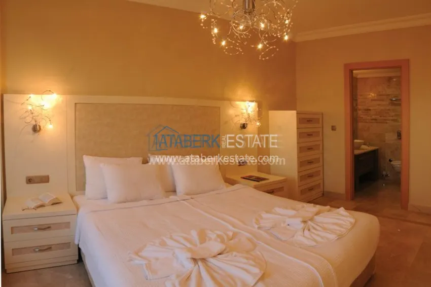 Complex Crystal River in Oba 4 