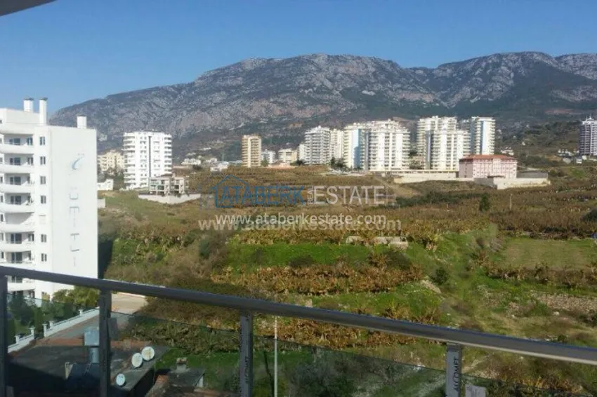 Квартира от собственника с двумя спальнями в комплексе с зимним бассейном в Махмутларе 2 