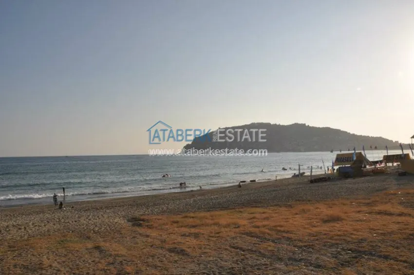 Квартира в комплексе на первой береговой линии в центре Алании 10 