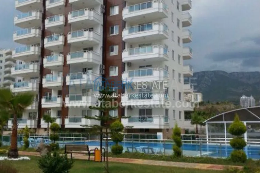 Квартира от собственника с двумя спальнями в комплексе с зимним бассейном в Махмутларе 1 