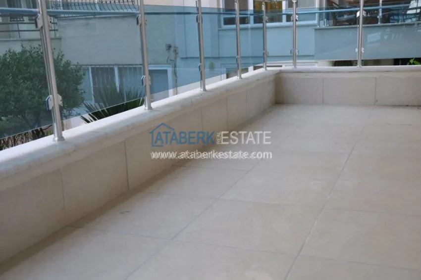 Квартира в комплексе на первой береговой линии в центре Алании 17 