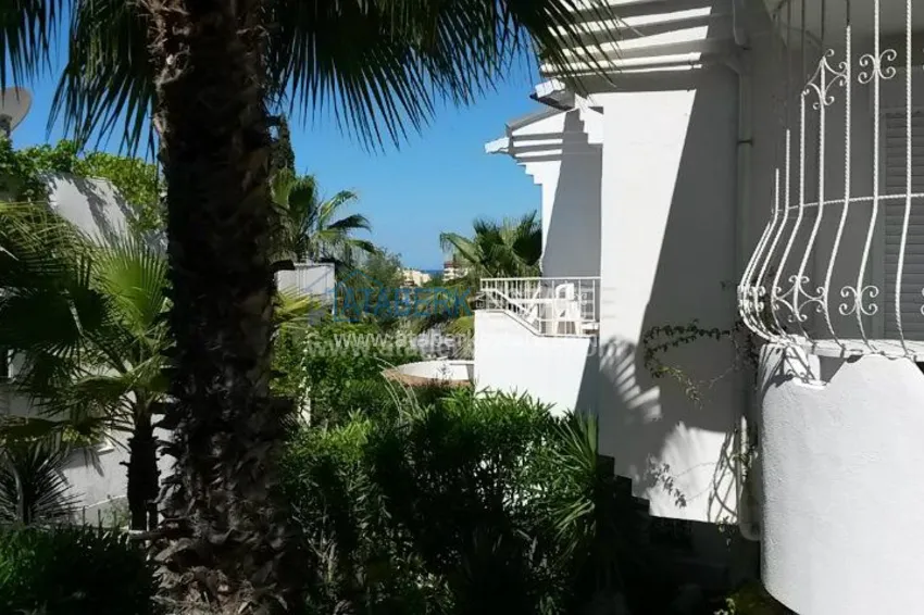 Villa near the sea for special price 1 