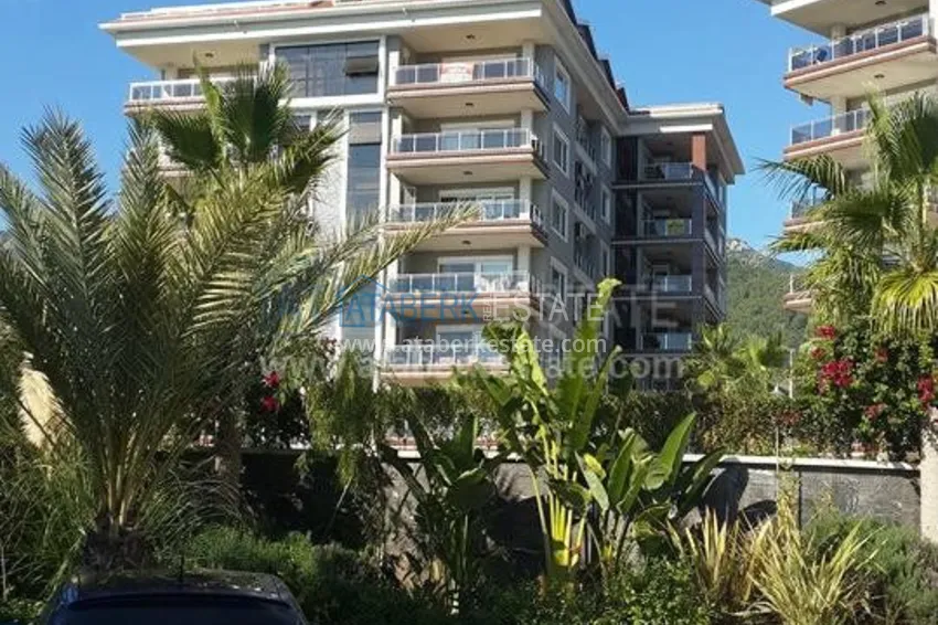 Квартира с тремя спальнями в  прекрасном комплексе от собственника 11 