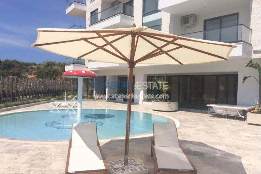 Дуплекс  с тремя спальнями в современном комплексе. 2 