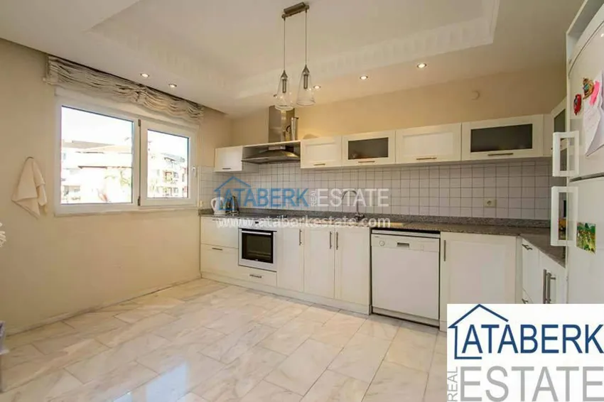 Продажа прекрасной просторной квартиры по низкой цене 15 