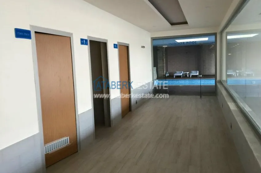 Complex Crystal River in Oba 14 