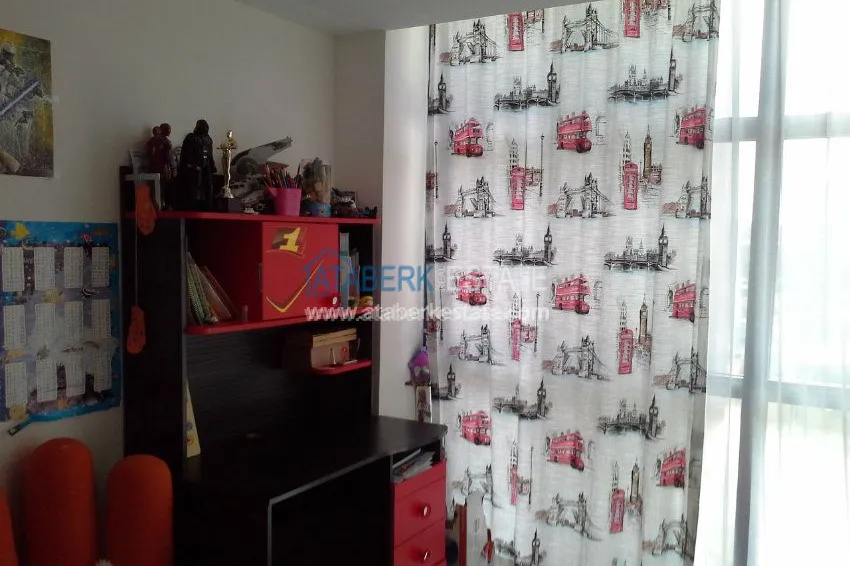 Элитная квартира с тремя спальня в шикарном комплексе в центре Алании 14 