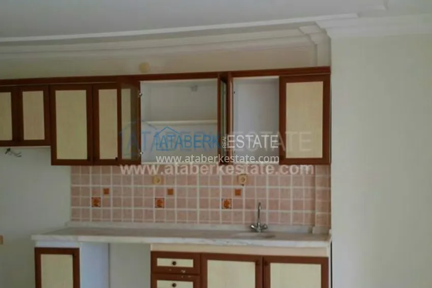 Недорогая квартира от собственника в Тосмуре всего в 150 метрах от моря 1 