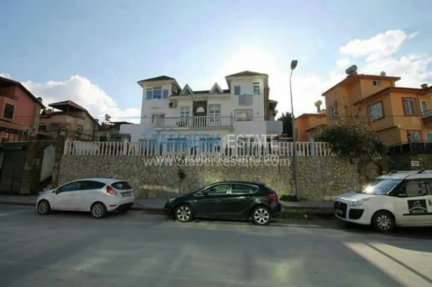 Four bedroom villa by the sea at a very low price! 6 
