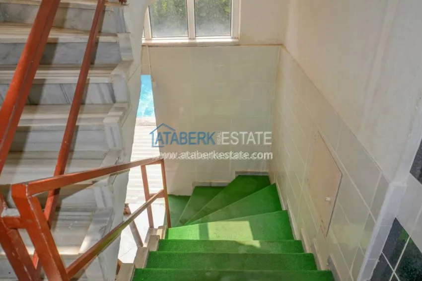 Apartment with furniture on the main street, located 100 meters from the beaches 4 