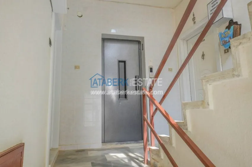 Apartment with furniture on the main street, located 100 meters from the beaches 6 
