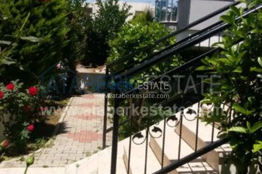 One bedroom apartment with excellent location for the urgent sale! 3 