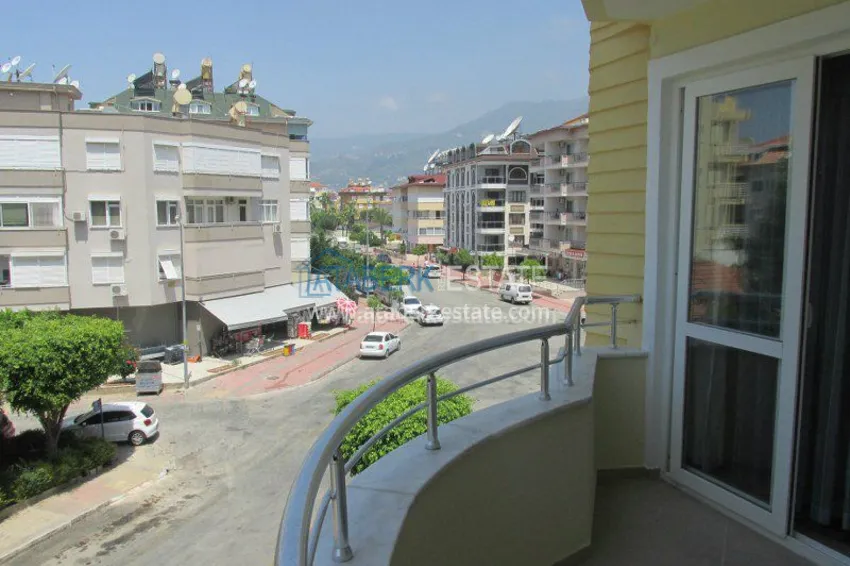 Квартира 2+1 в городском доме с бассейном. 20 