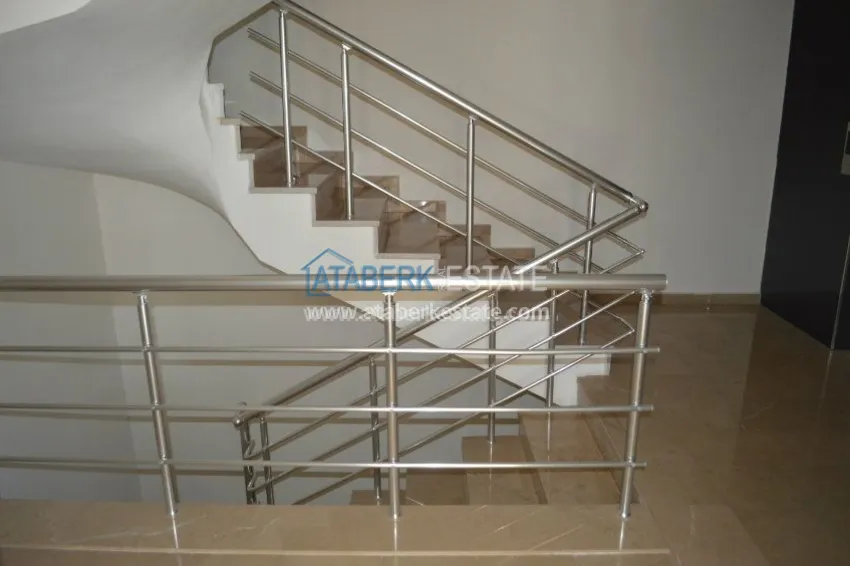 Luxurious two-level penthouse in Oba 3 