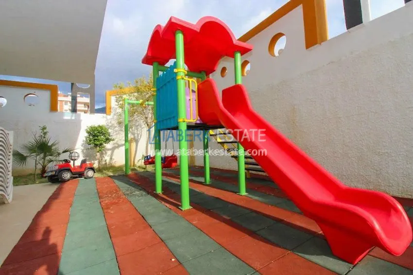 1+1 apartment in a comfortable complex on the first coastline 9 