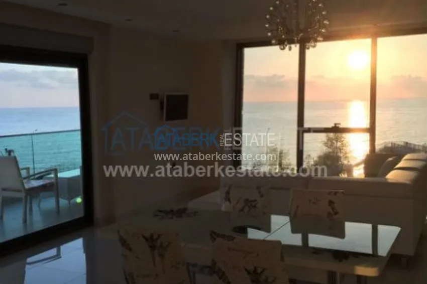 Полностью меблированная квартира с видом на море в элитном жилом комплексе 18