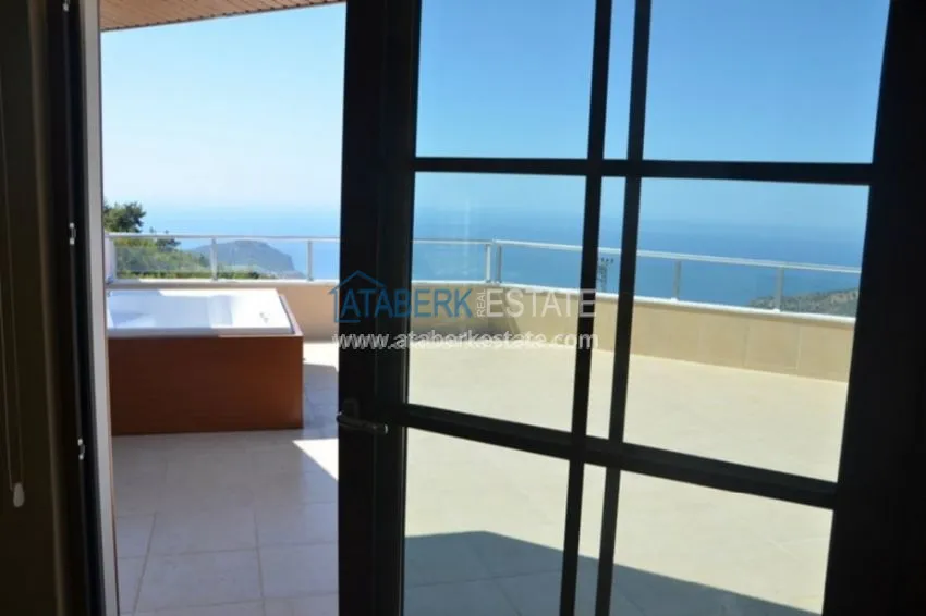 Exclusive mansion with stunning views! 4 