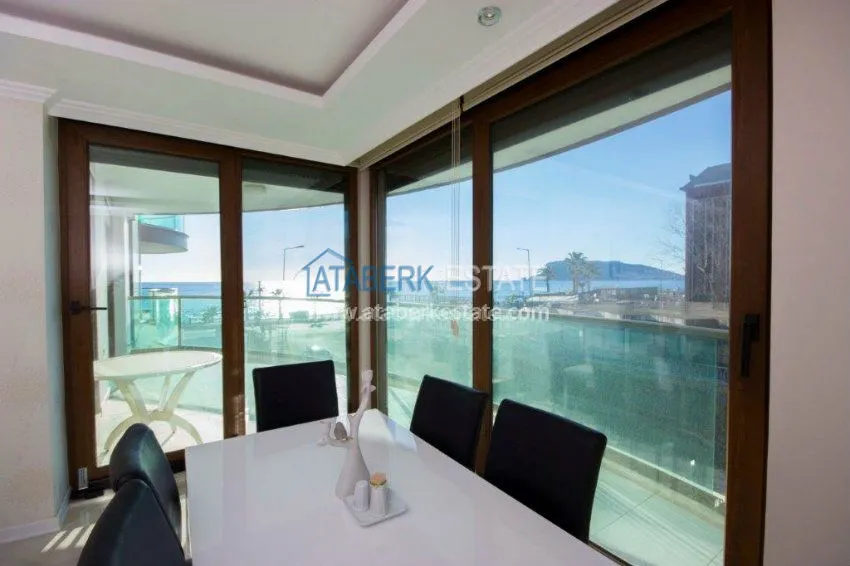 Роскошные апартаменты с видом на море. 5 