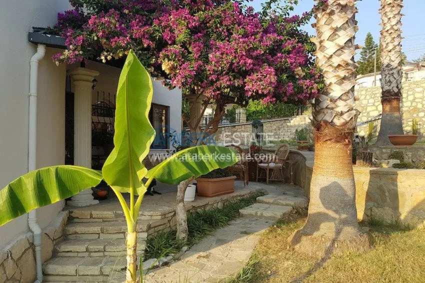 Furnished villa with land plot and equipment waiting for its owner! 7 