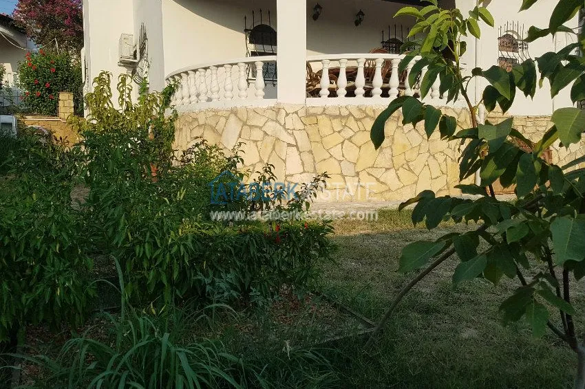 Furnished villa with land plot and equipment waiting for its owner! 8 