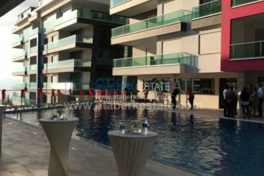 Полностью меблированная квартира с видом на море в элитном жилом комплексе 27