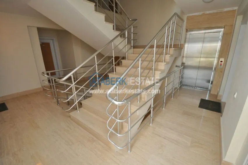 Прекрасная двухкомнатная квартира от собственника рядом с торговым центром Аланиум 16 