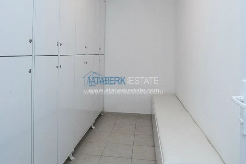 Апартаменты с одной спальней в 400 метрах от моря. 13 