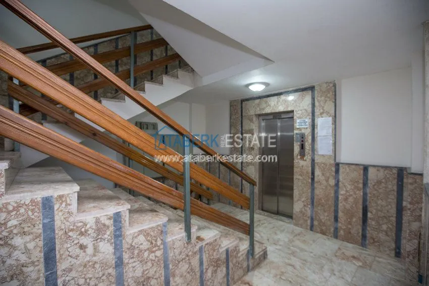 Просторная 2+1 после ремонта в городском доме на проспекте Барбаросса 3 