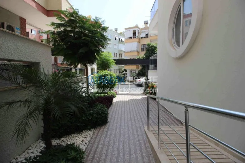 FURNISHED TWO-BEDROOM APARTMENT IN THE CENTER OF ALANYA 6 